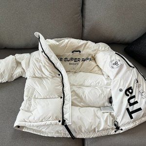 Aritzia Super Puff shorty